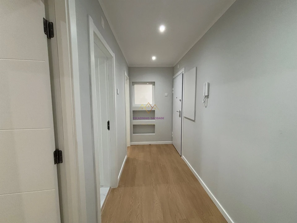 Apartamento T2 para Venda em Venteira Foto 15
