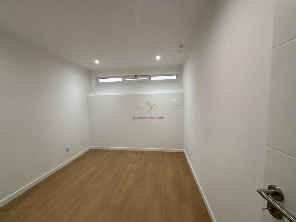 Apartamento T2 para Venda em Venteira Foto 9