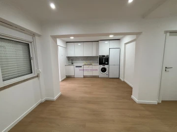 Apartamento T2 para Venda em Venteira