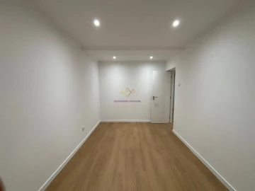 Apartamento T2 para Venda em Venteira