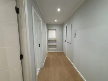 Apartamento T2 para Venda em Venteira