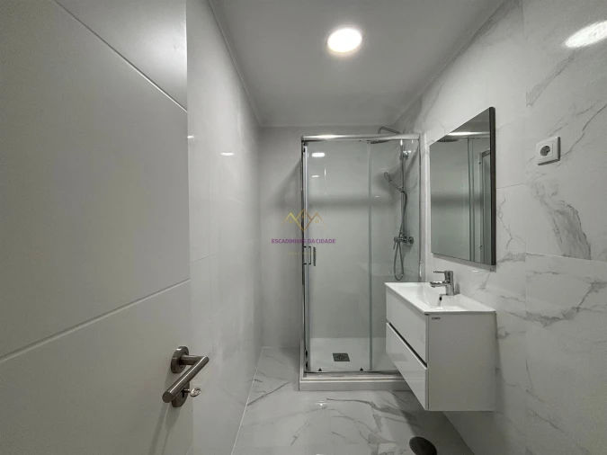 Apartamento T2 para Venda em Venteira Foto 12