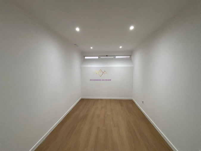 Apartamento T2 para Venda em Venteira Foto 11