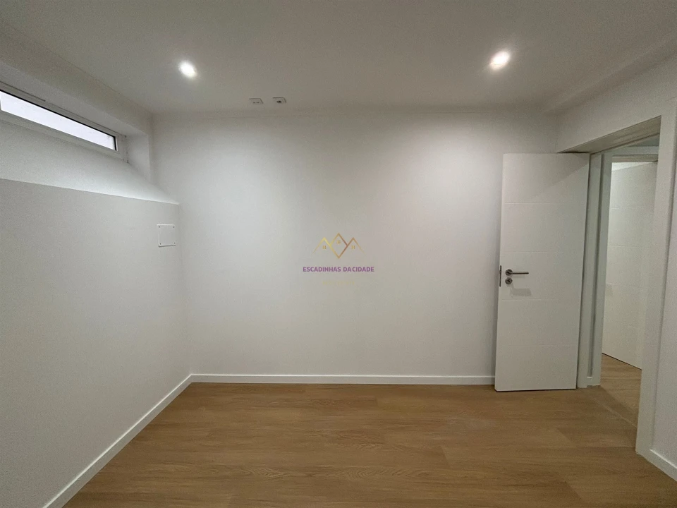 Apartamento T2 para Venda em Venteira Foto 7