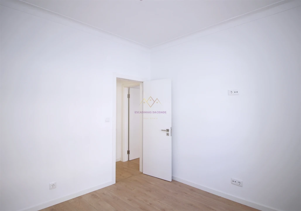 Apartamento T2 para Venda em Venteira Foto 22