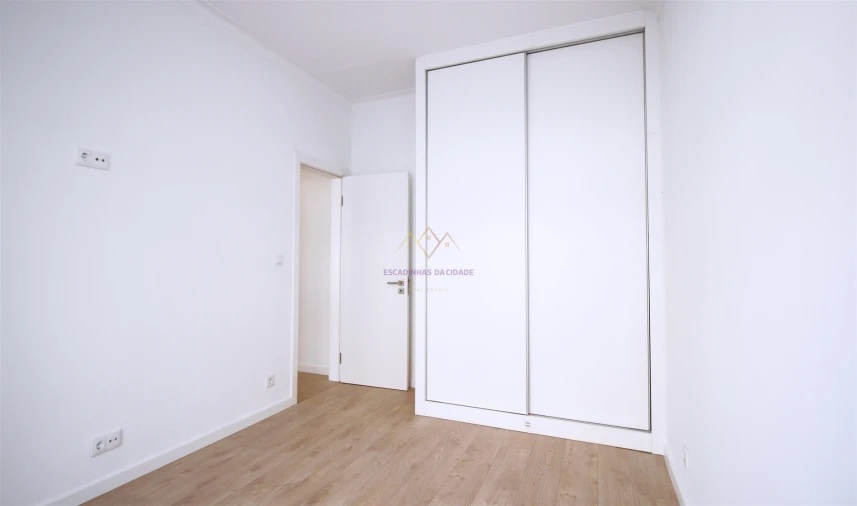 Apartamento T2 para Venda em Venteira Foto 9