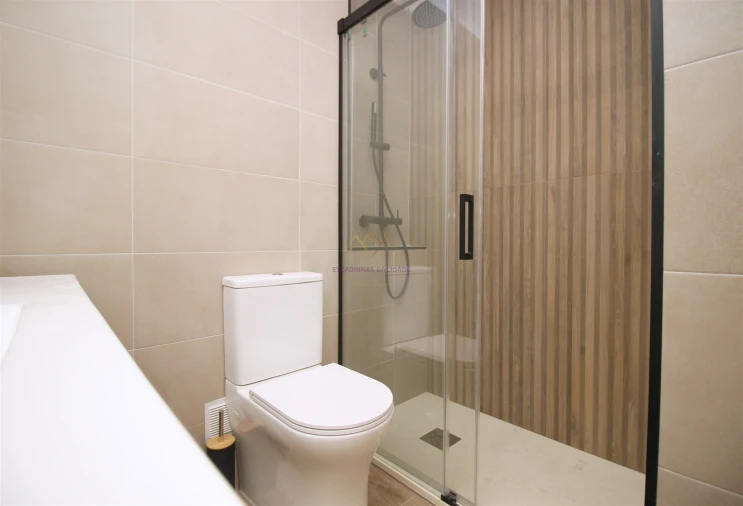 Apartamento T2 para Venda em Venteira Foto 16