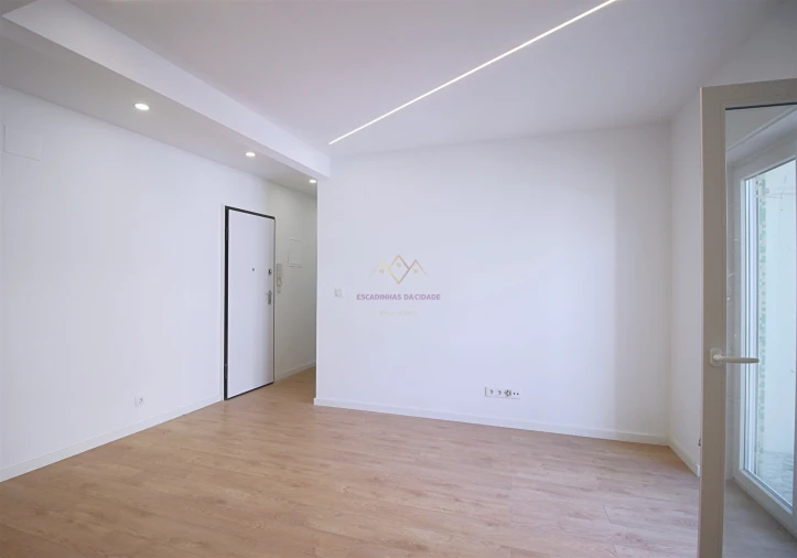 Apartamento T2 para Venda em Venteira Foto 20