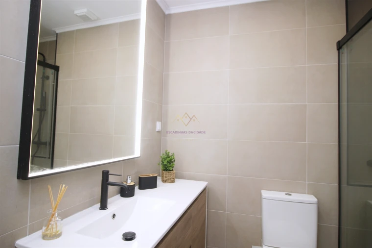 Apartamento T2 para Venda em Venteira Foto 19