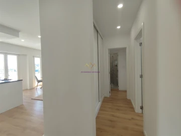 Apartamento T3 para Venda em Benfica