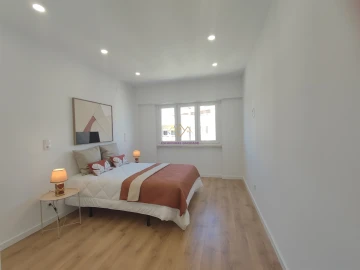 Apartamento T3 para Venda em Benfica