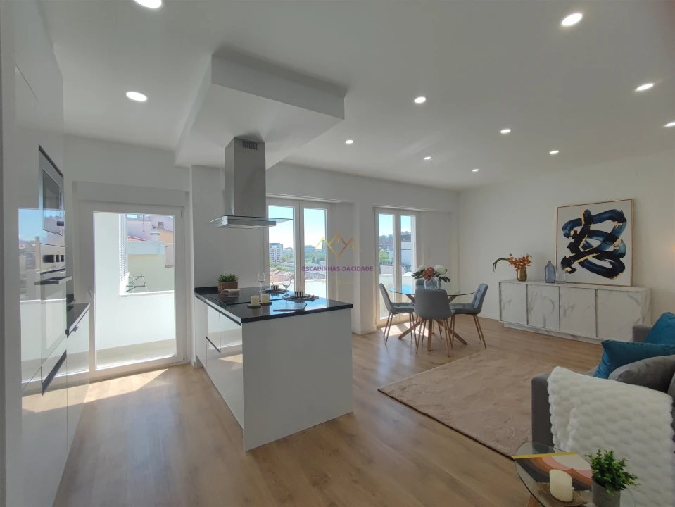 Apartamento T3 para Venda em Benfica Foto 1