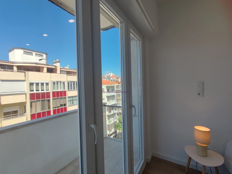 Apartamento T3 para Venda em Benfica Foto 4