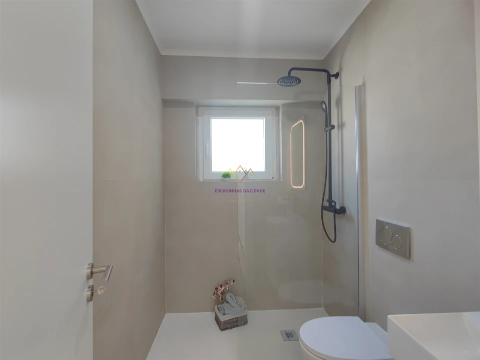 Apartamento T3 para Venda em Benfica Foto 23