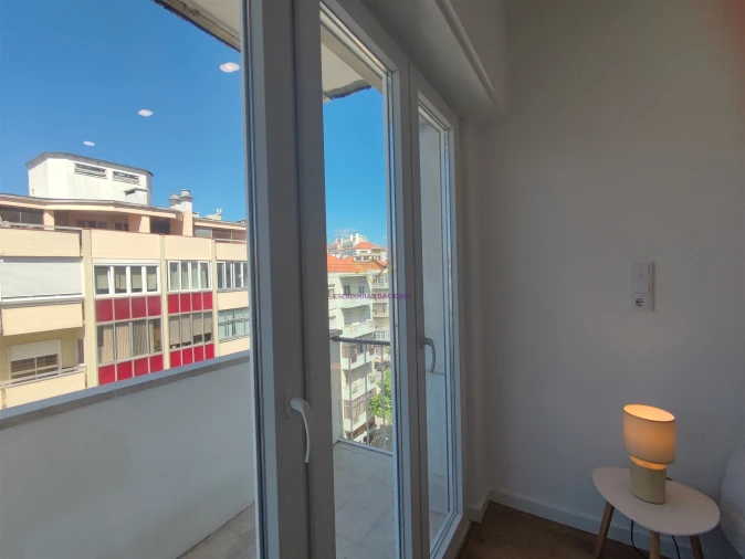 Apartamento T3 para Venda em Benfica Foto 4