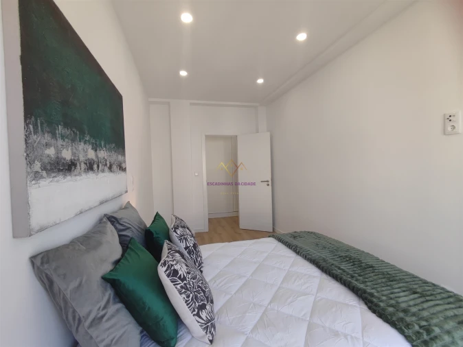 Apartamento T3 para Venda em Benfica Foto 2