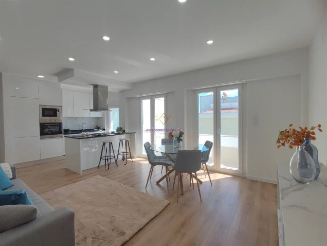 Apartamento T3 para Venda em Benfica Foto 29