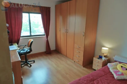 Apartamento T2 para Arrendamento em Cacém e São Marcos