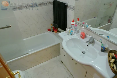 Apartamento T2 para Arrendamento em Cacém e São Marcos