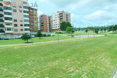 Apartamento T2 para Arrendamento em Cacém e São Marcos