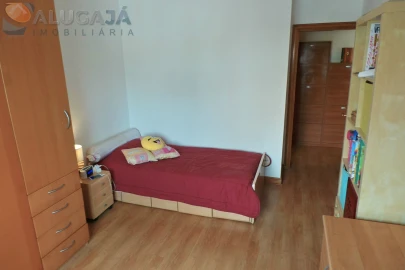 Apartamento T2 para Arrendamento em Cacém e São Marcos