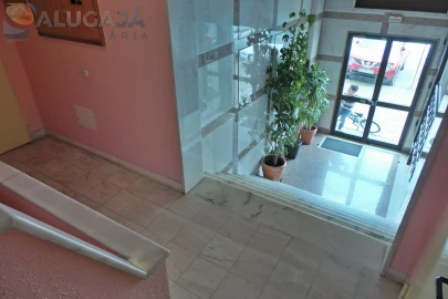 Apartamento T2 para Arrendamento em Cacém e São Marcos