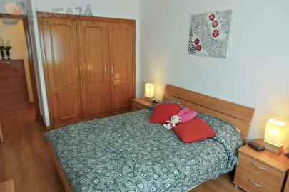 Apartamento T2 para Arrendamento em Cacém e São Marcos