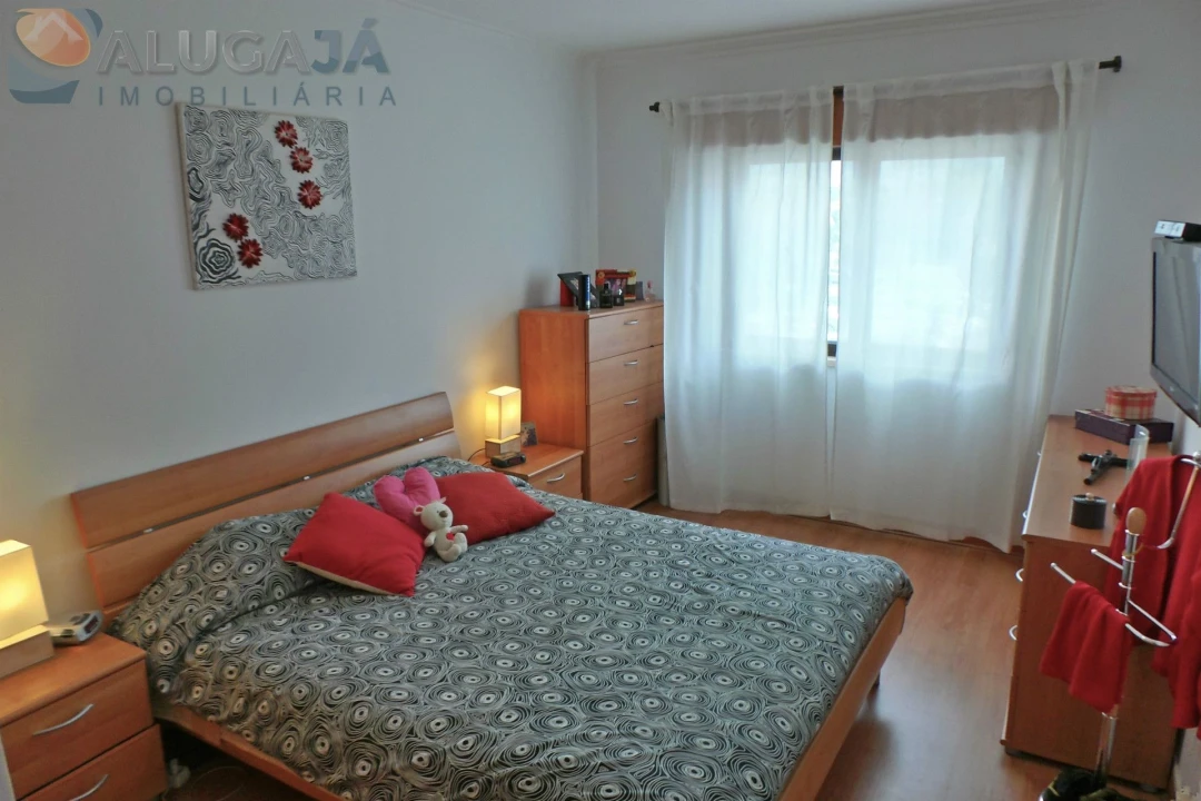 Apartamento T2 para Arrendamento em Cacém e São Marcos Foto 13