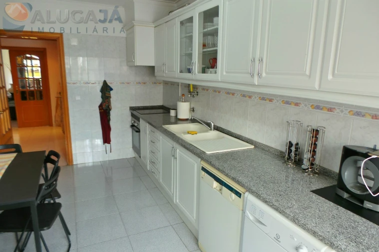 Apartamento T2 para Arrendamento em Cacém e São Marcos Foto 9