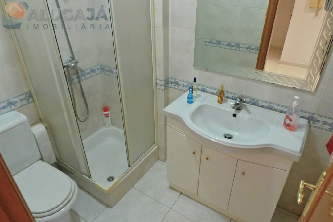 Apartamento T2 para Arrendamento em Cacém e São Marcos Foto 11