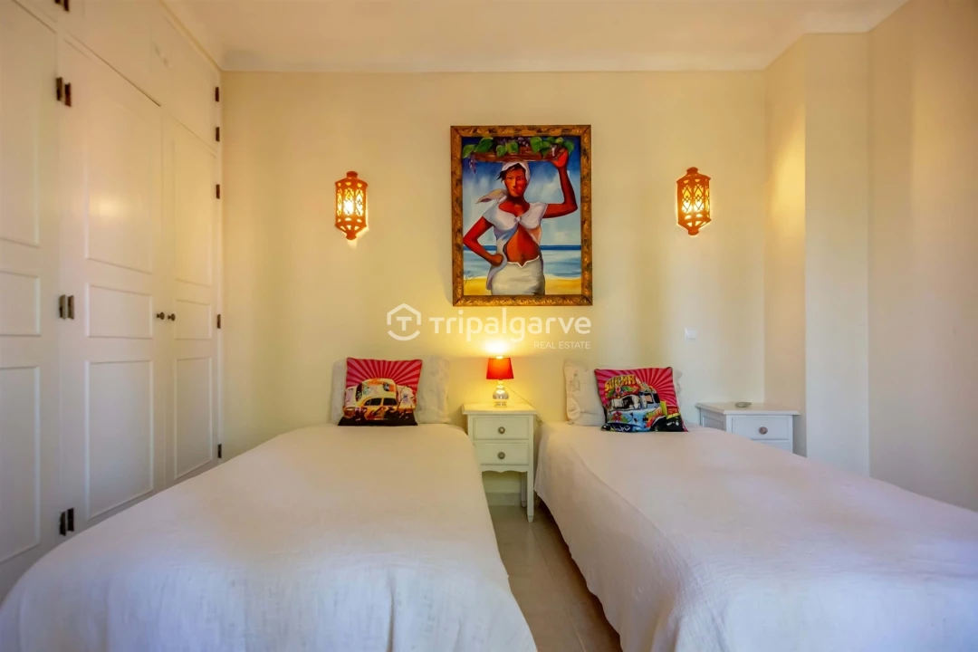 Moradia T4 para Venda em Guia Foto 51