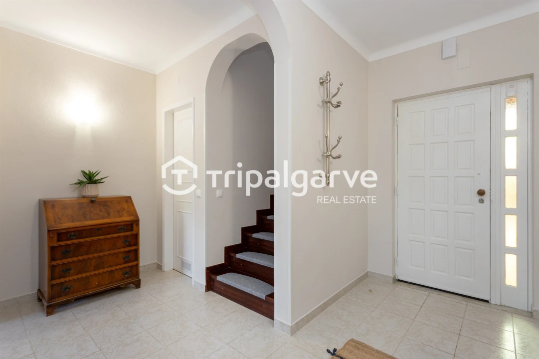 Moradia T4 para Venda em Guia Foto 5
