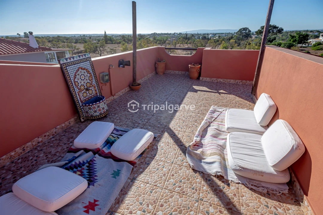 Moradia T4 para Venda em Guia Foto 58