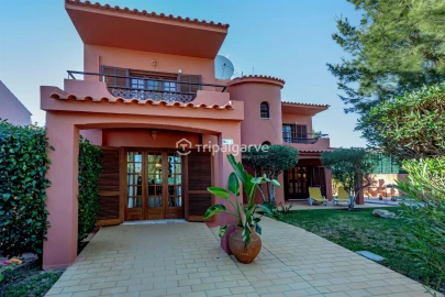 Moradia T4 para Venda em Guia