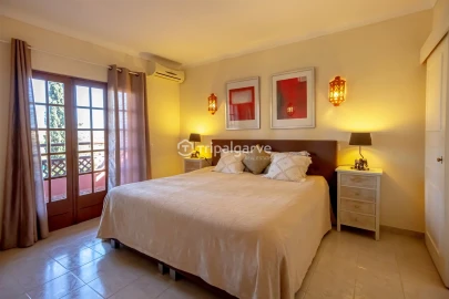 Moradia T4 para Venda em Guia