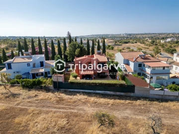 Moradia T4 para Venda em Guia