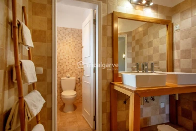 Moradia T4 para Venda em Guia