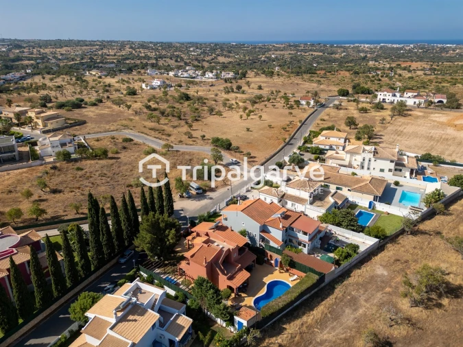 Moradia T4 para Venda em Guia Foto 49