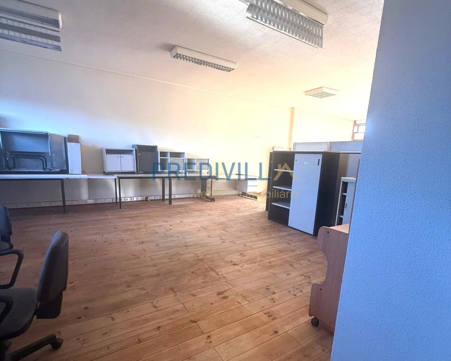 Loja para Venda em Cidade da Maia Foto 11