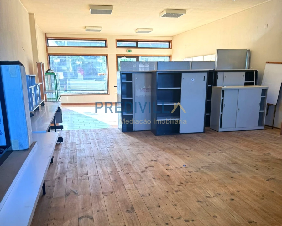 Loja para Venda em Cidade da Maia Foto 7