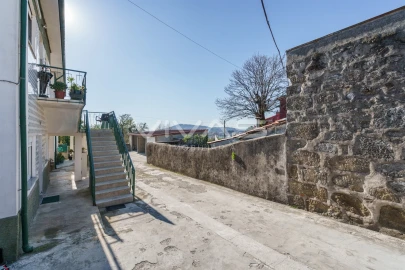 Prédio para Venda em Lomar e Arcos