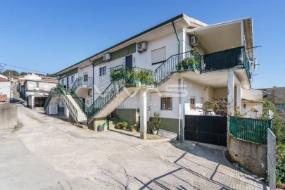 Prédio para Venda em Lomar e Arcos