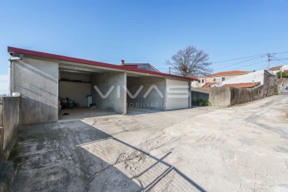 Prédio para Venda em Lomar e Arcos