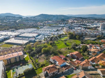 Prédio para Venda em Lomar e Arcos