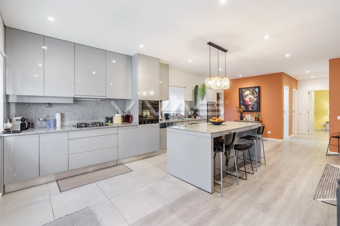 Prédio para Venda em Lomar e Arcos Foto 17