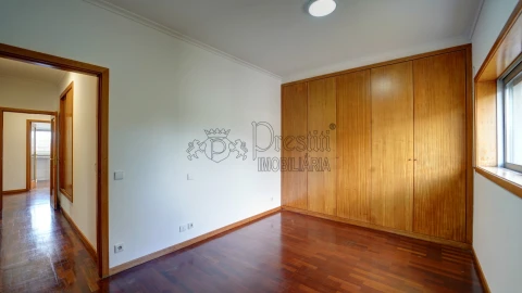 Apartamento T2 para Arrendamento em Fermentões
