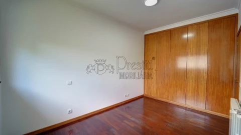 Apartamento T2 para Arrendamento em Fermentões