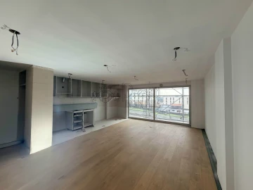 Apartamento T2 para Arrendamento em Urgezes