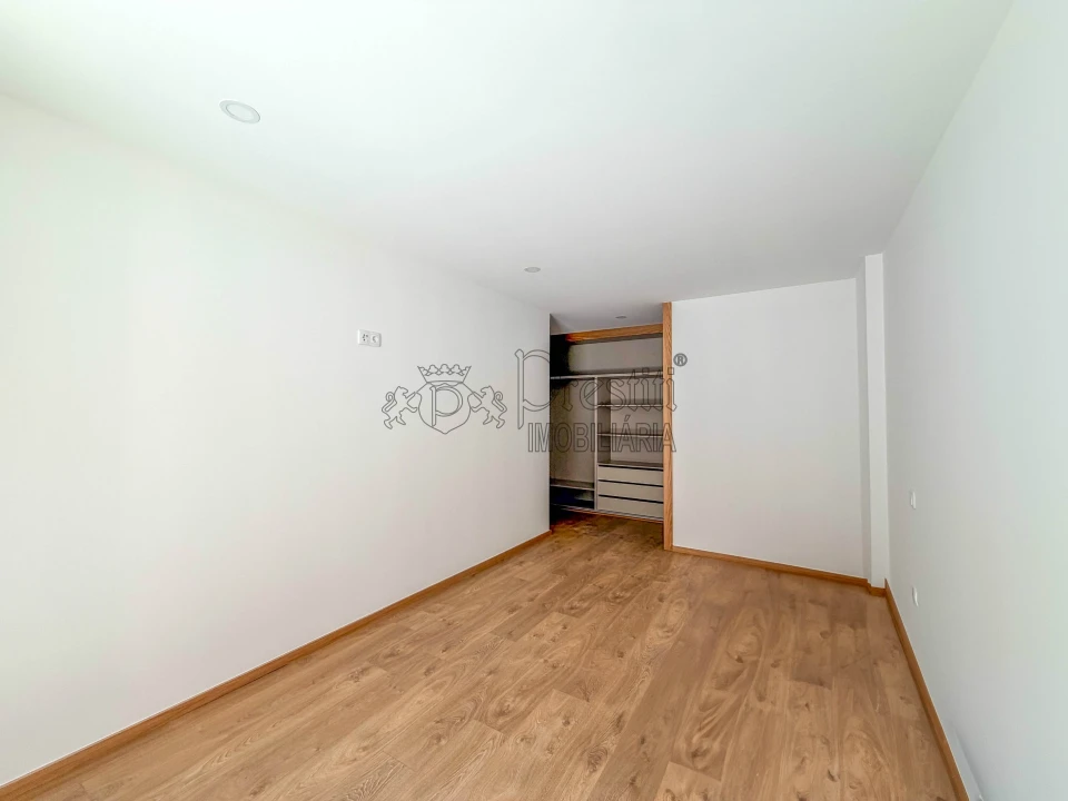Apartamento T2 para Arrendamento em Urgezes Foto 4