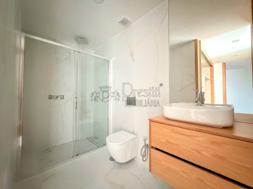 Apartamento T2 para Arrendamento em Urgezes Foto 5